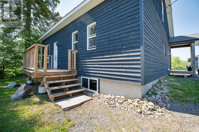 2565 SOUTH HORN LK ROAD, Magnetawan, Ontario, P0A1C0