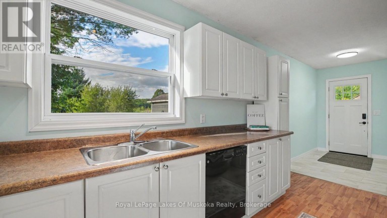 2565 SOUTH HORN LK ROAD, Magnetawan, Ontario, P0A1C0