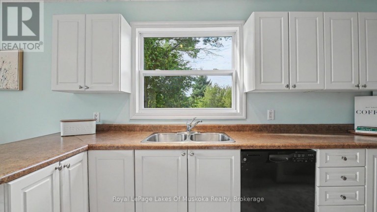 2565 SOUTH HORN LK ROAD, Magnetawan, Ontario, P0A1C0