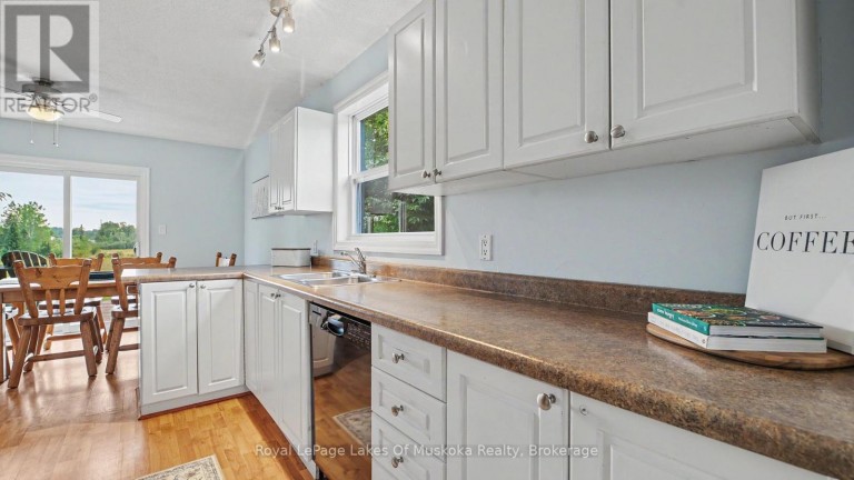 2565 SOUTH HORN LK ROAD, Magnetawan, Ontario, P0A1C0