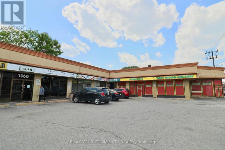 1370 WESTON ROAD, Toronto (Mount Dennis), Ontario, M6M4R8
