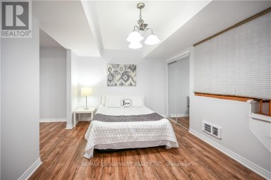 LOWER - 296 WINTERBERRY DRIVE Hamilton (Stoney Creek) Ontario photo 16