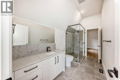 2034 52 Avenue SW Calgary Alberta photo 26
