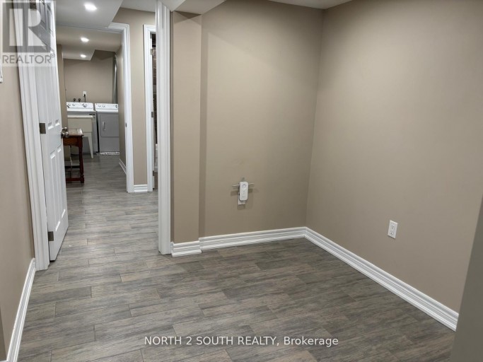 BSMT - 23 VANWOOD CRESCENT, Brampton (Vales of Castlemore), Ontario, L6P2X3