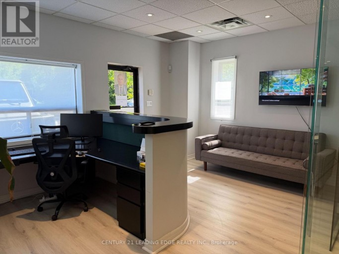 120 WILLOWDALE AVENUE, Toronto (Willowdale East), Ontario, M2N4Y2