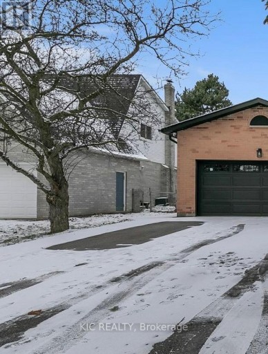 108 CARDINAL CRESCENT, Newmarket (Bristol-London), Ontario, L3Y5Y6