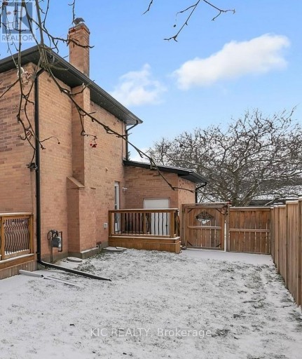 108 CARDINAL CRESCENT, Newmarket (Bristol-London), Ontario, L3Y5Y6