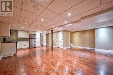 104 CABINET CRESCENT Vaughan (West Woodbridge) Ontario photo 2