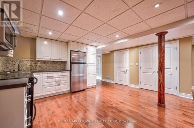 104 CABINET CRESCENT Vaughan (West Woodbridge) Ontario photo 5