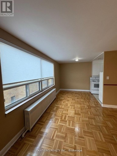 205 - 2135 AVENUE ROAD, Toronto (Bedford Park-Nortown), Ontario, M5M3M6