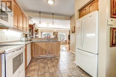 2200 BLACKWATER ROAD London North (North B) Ontario photo 14