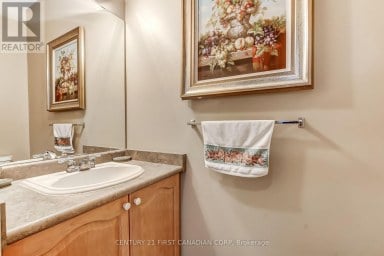 2200 BLACKWATER ROAD London North (North B) Ontario photo 6