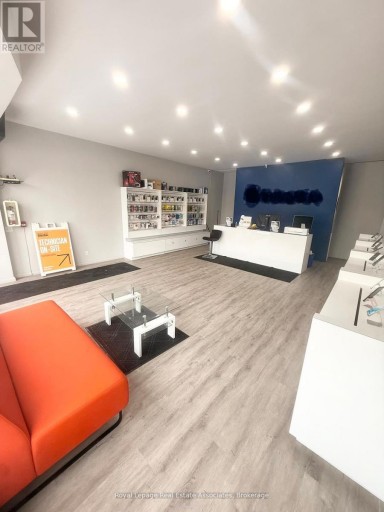 237 LAKESHORE ROAD E, Mississauga (Port Credit), Ontario, L5G1G8