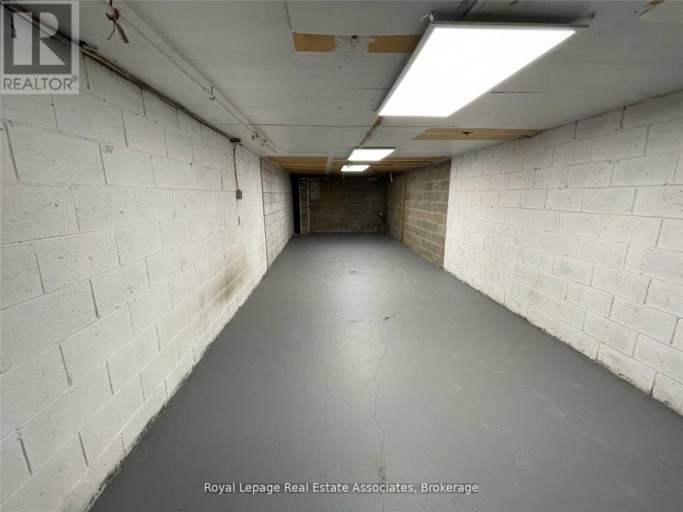 237 LAKESHORE ROAD E, Mississauga (Port Credit), Ontario, L5G1G8