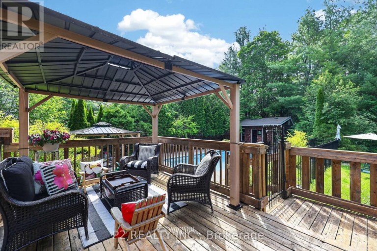 35 JODIES LANE, Springwater (Midhurst), Ontario, L0L1X1