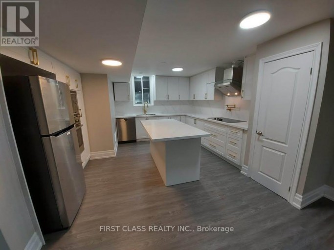 15 DONALD POWELL CRESCENT, Clarington (Newcastle), Ontario, L1B0K8