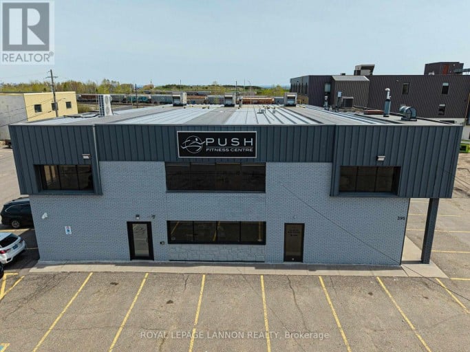 395 FORT WILLIAM RD., Thunder Bay (Court / Cumberland), Ontario, P7B2Z5
