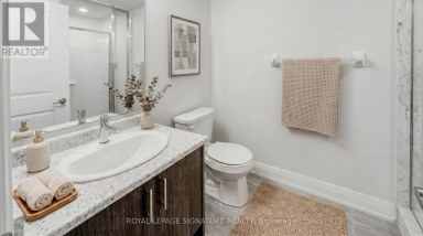 MAIN/LOWER - 59 CREEKBANK ROAD Toronto (Rustic) Ontario photo 5