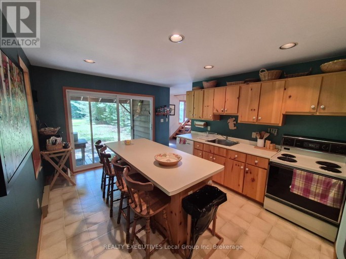 758 ISLAND, Temagami, Ontario, P0H2H0