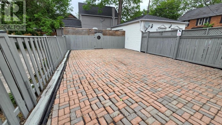 10 CENTRE STREET, Markham (Old Markham Village), Ontario, L3P2N8