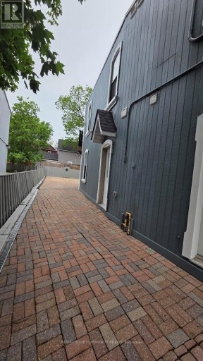 10 CENTRE STREET, Markham (Old Markham Village), Ontario, L3P2N8