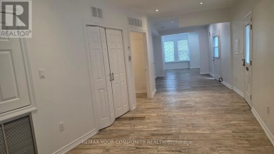 10 CENTRE STREET Markham (Old Markham Village) Ontario photo 3