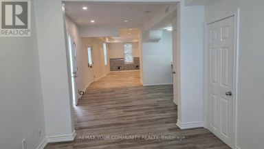10 CENTRE STREET Markham (Old Markham Village) Ontario photo 5