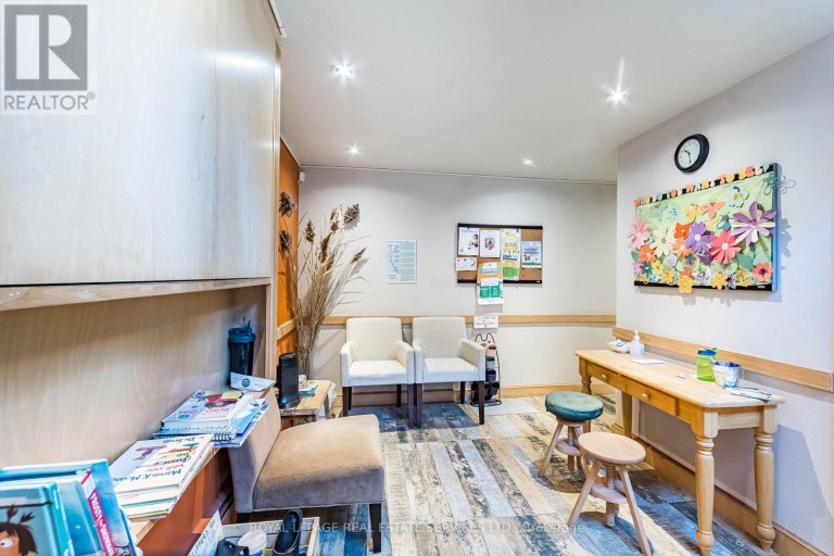 357 JANE STREET, Toronto (Runnymede-Bloor West Village), Ontario, M6S3Z2