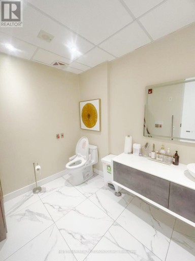 90 ESTHER SHINER BOULEVARD, Toronto (Bayview Village), Ontario, M2K1C2
