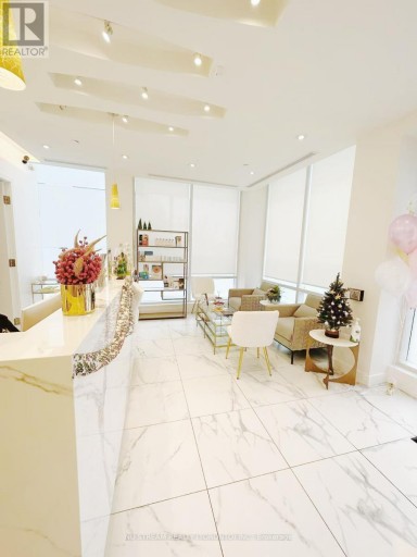 90 ESTHER SHINER BOULEVARD, Toronto (Bayview Village), Ontario, M2K1C2