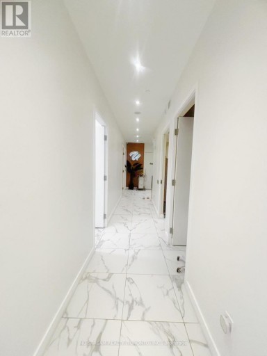 90 ESTHER SHINER BOULEVARD, Toronto (Bayview Village), Ontario, M2K1C2