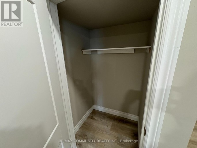 60 SAINT HUBERT DRIVE, Brampton (Vales of Castlemore North), Ontario, L6P1Y5