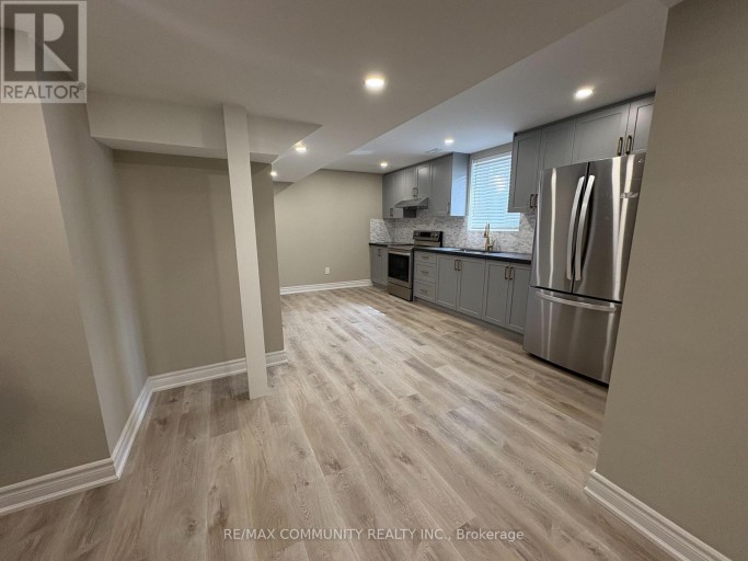 60 SAINT HUBERT DRIVE, Brampton (Vales of Castlemore North), Ontario, L6P1Y5