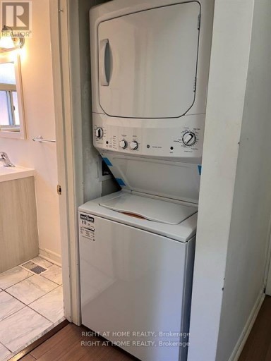 10 SHENLEY ROAD, Toronto (Ionview), Ontario, M1K3V6