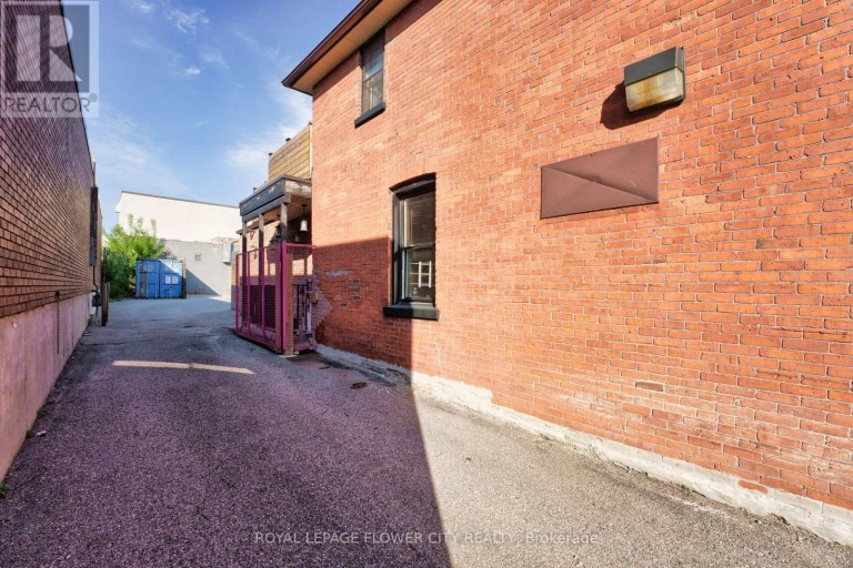 49 MARY STREET, Barrie (City Centre), Ontario, L4N1T2