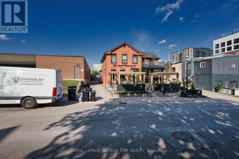 49 MARY STREET, Barrie (City Centre), Ontario, L4N1T2