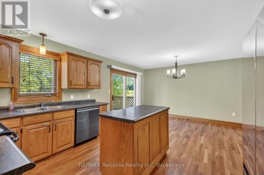 76 WILLIAM STREET Huron East (Egmondville) Ontario photo 14