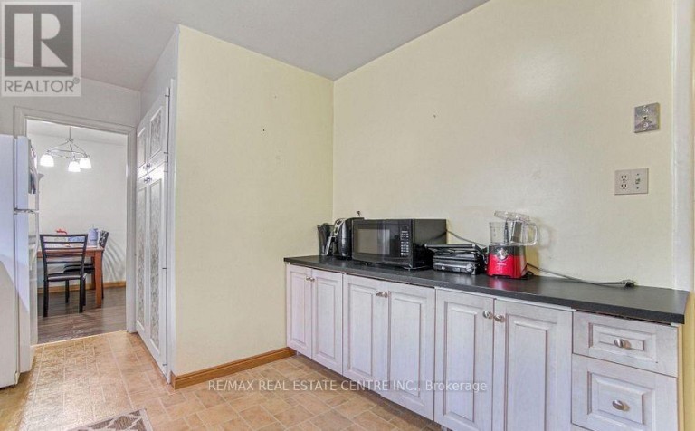 314 STRATHCONA DRIVE, Burlington (Shoreacres), Ontario, L7L2E1