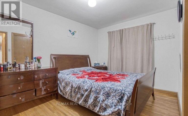 314 STRATHCONA DRIVE, Burlington (Shoreacres), Ontario, L7L2E1