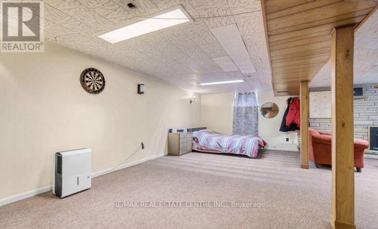 314 STRATHCONA DRIVE, Burlington (Shoreacres), Ontario, L7L2E1