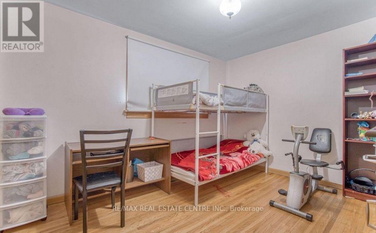 314 STRATHCONA DRIVE, Burlington (Shoreacres), Ontario, L7L2E1