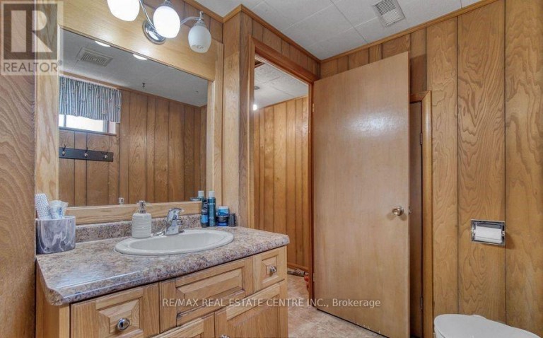 314 STRATHCONA DRIVE, Burlington (Shoreacres), Ontario, L7L2E1