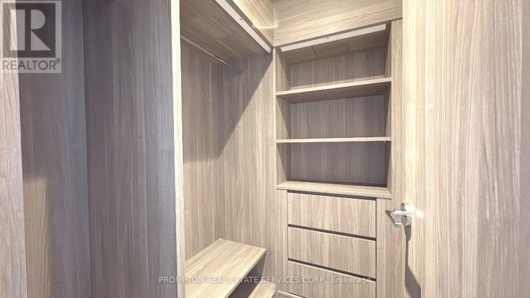 733 - 18 ESTHER SHINER BOULEVARD, Toronto (Bayview Village), Ontario, M2K0J7