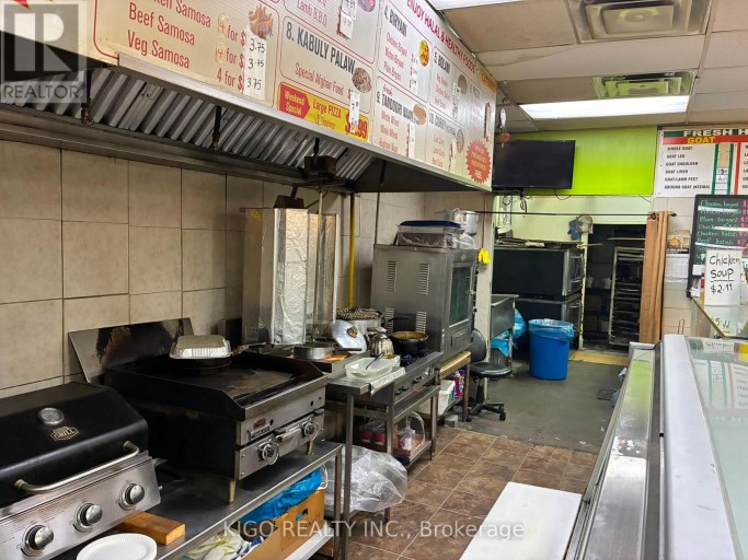 15 - 5010 STEELES AVENUE W, Toronto (Mount Olive-Silverstone-Jamestown), Ontario, M9V5C6