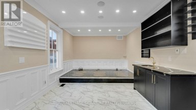 140 TRAFALGAR ROAD Oakville (OO Old Oakville) Ontario photo 12
