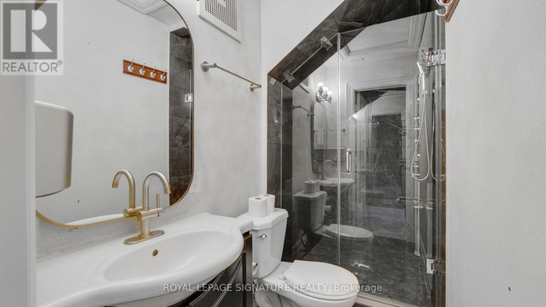 140 TRAFALGAR ROAD, Oakville (OO Old Oakville), Ontario, L6J3G5