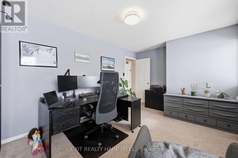 77 LORD SIMCOE DRIVE, Brampton (Westgate), Ontario, L6S5H1