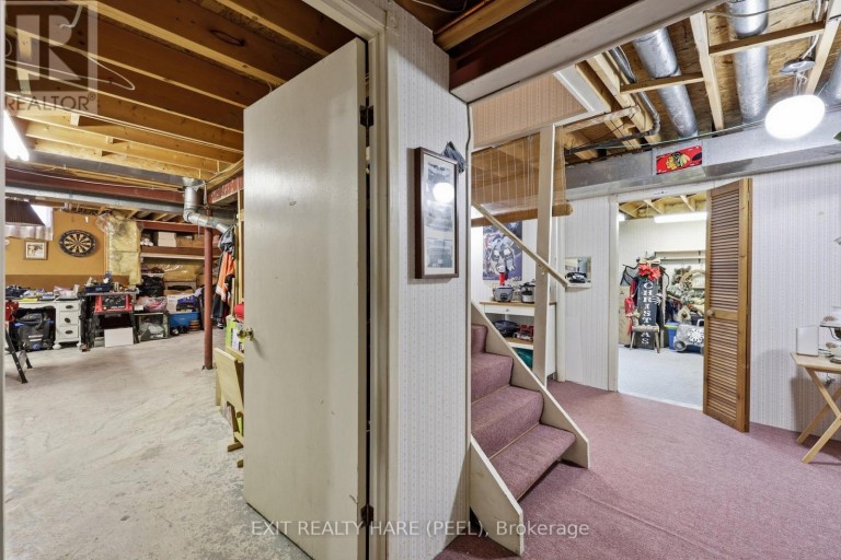 77 LORD SIMCOE DRIVE, Brampton (Westgate), Ontario, L6S5H1