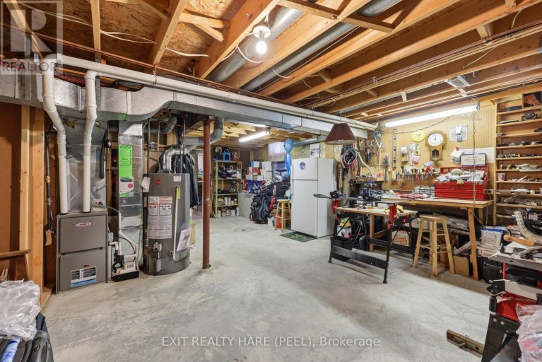 77 LORD SIMCOE DRIVE, Brampton (Westgate), Ontario, L6S5H1