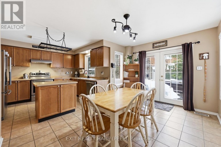 77 LORD SIMCOE DRIVE, Brampton (Westgate), Ontario, L6S5H1